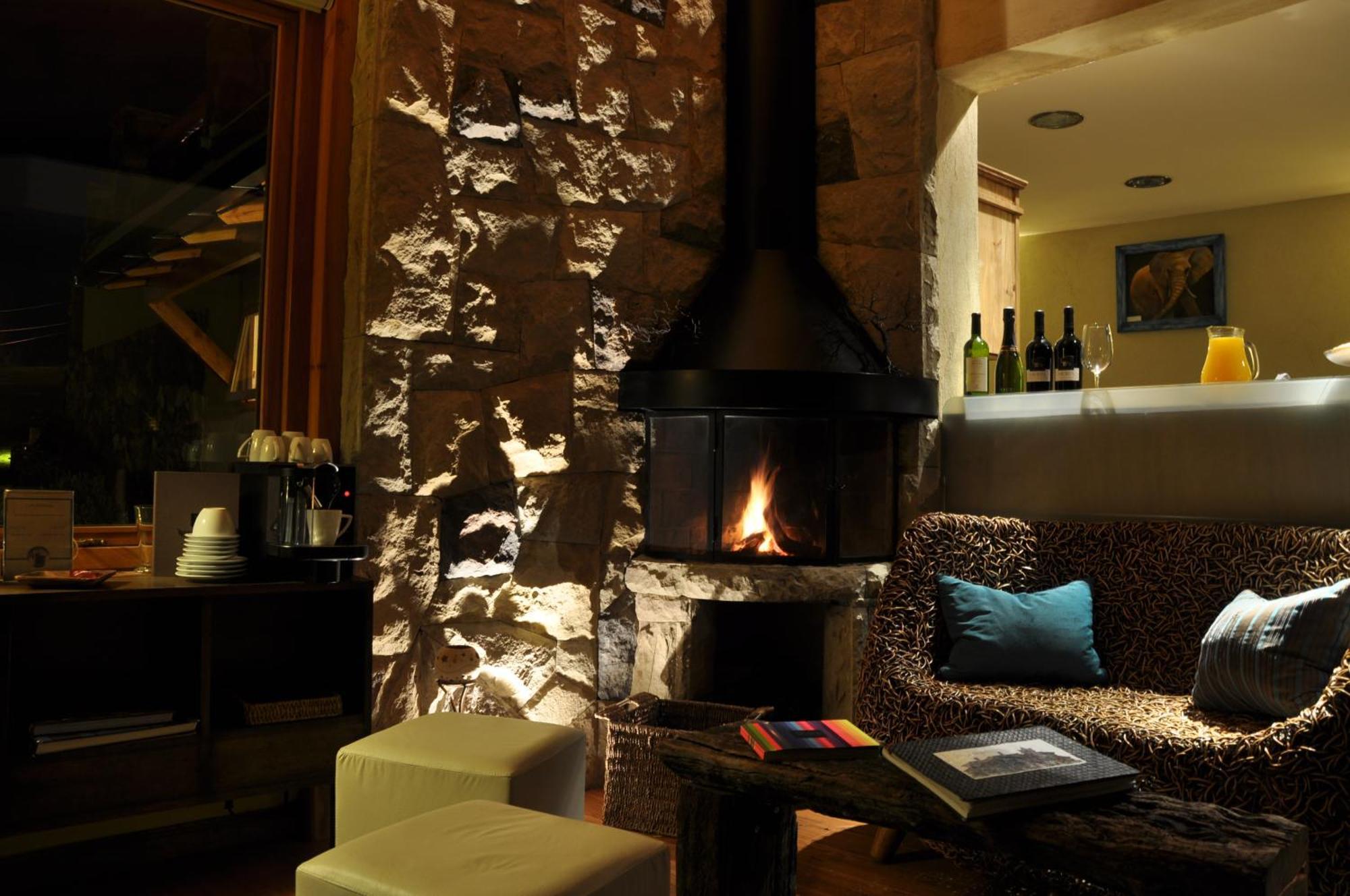 Lirolay Suites - Apart Hotel Bariloche Buitenkant foto