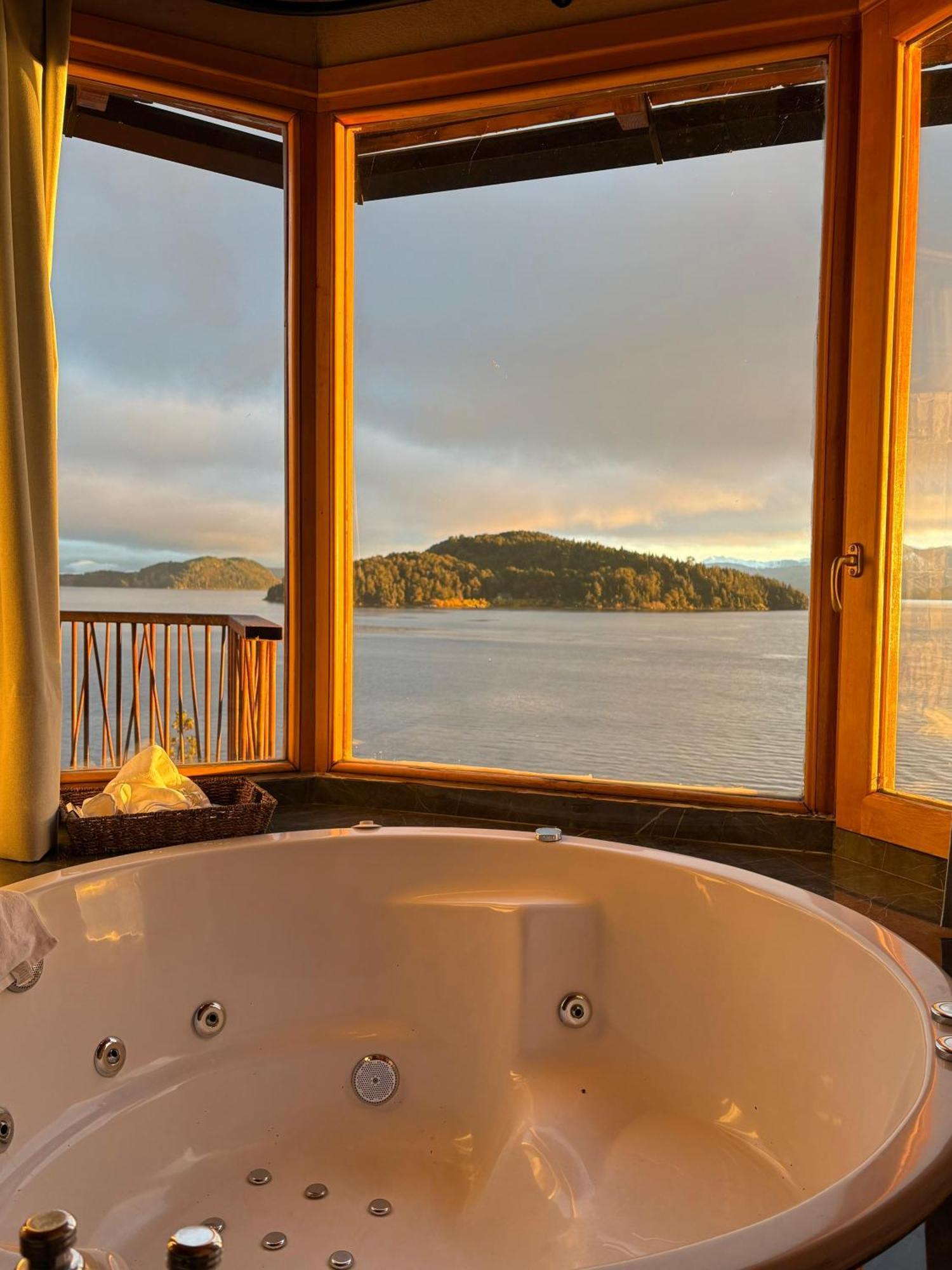 Lirolay Suites - Apart Hotel Bariloche Buitenkant foto